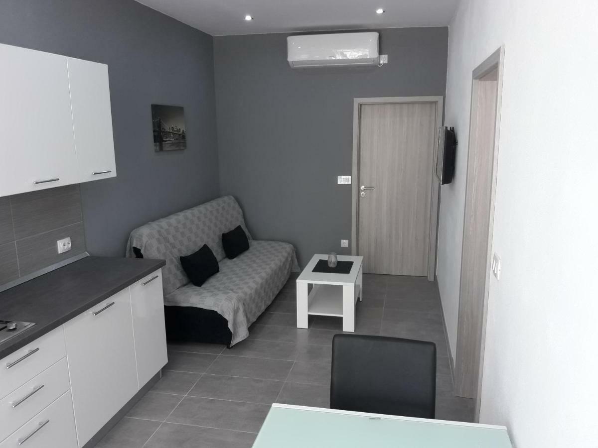 Apartments Vidulic マリ・ロシニュ エクステリア 写真